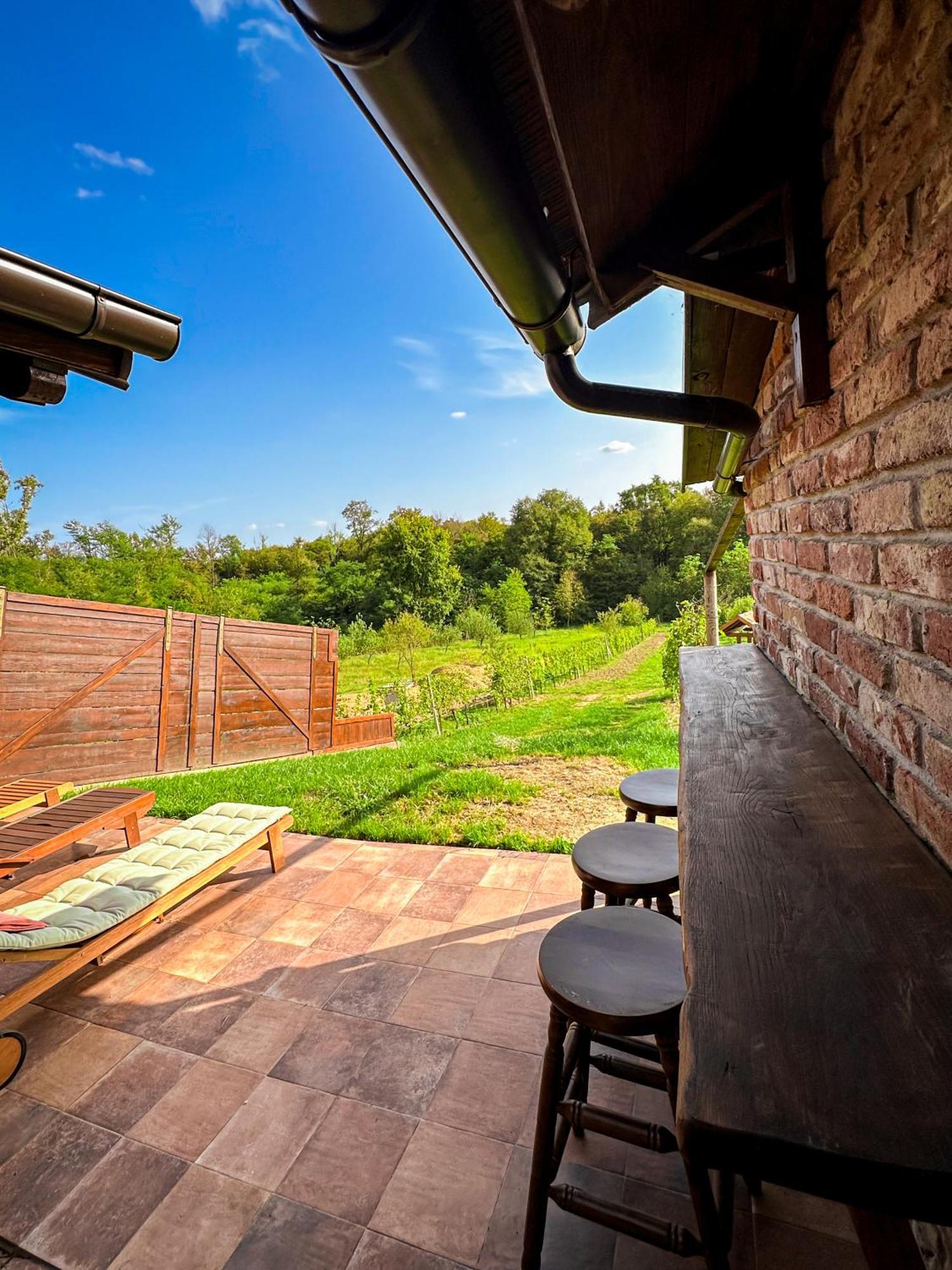 Val Hills Rural Holiday House Gaj Exterior photo